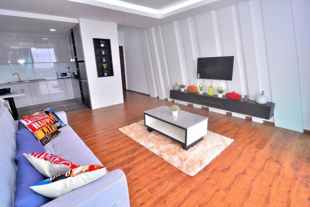 Lovely Vivamall City View With 2 Card Lv12 Kuching Exterior foto